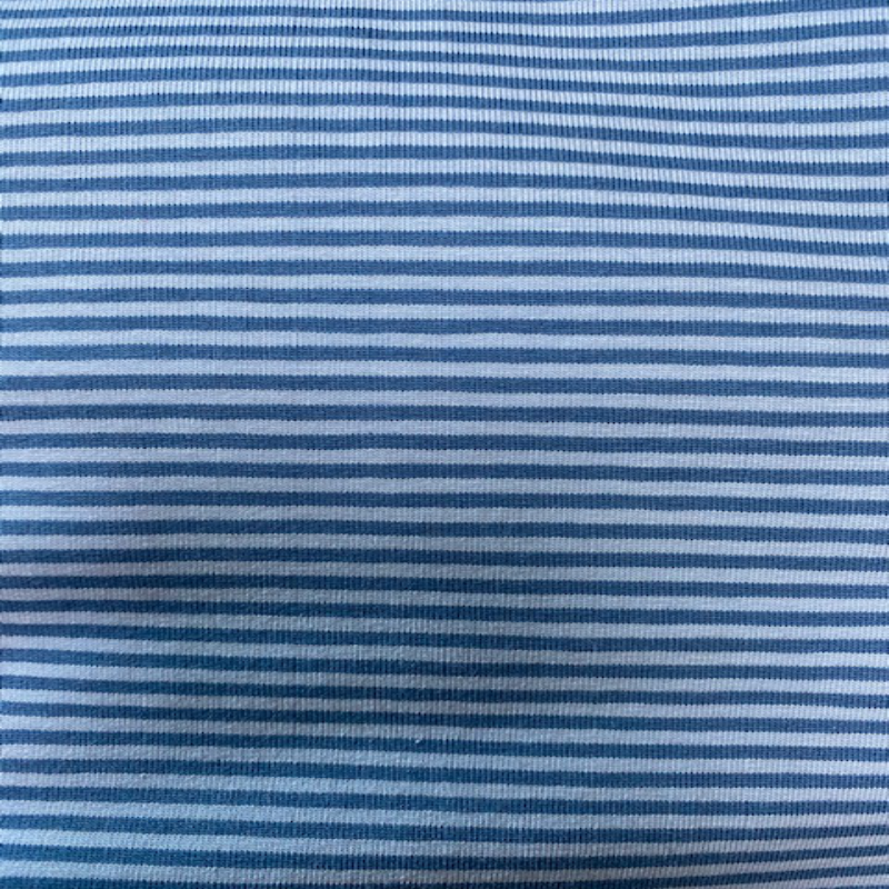 Babysicherheitsdecke blau gestreift